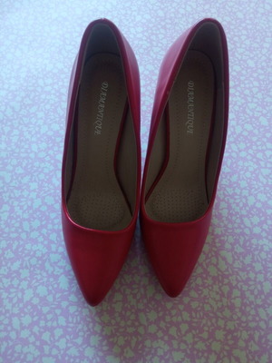 Red high heels, size 37