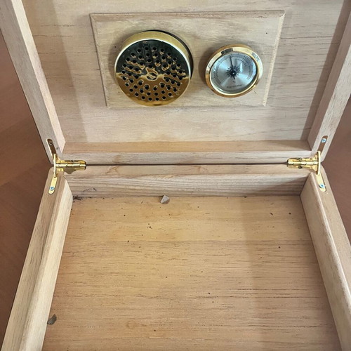 Humidor wooden cigar humidifier like new, 30 cigars 27.5x20x5cm