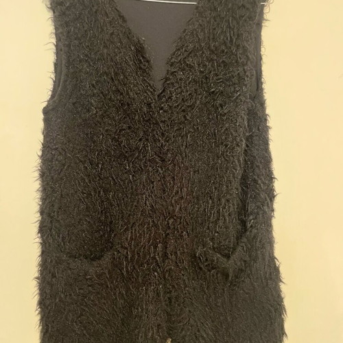 Stradivarius sleeveless vest used black size L