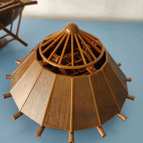 Leonardo da Vinci machine models set, like new, 2 pieces