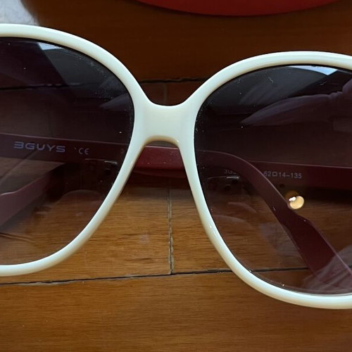 3Guys Oversized Sunglasses Used White With Case