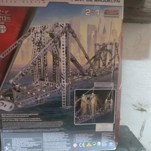 Meccano Eiffel Tower new, with LED lights and electronic system