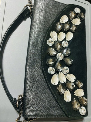 Black hand bag like new