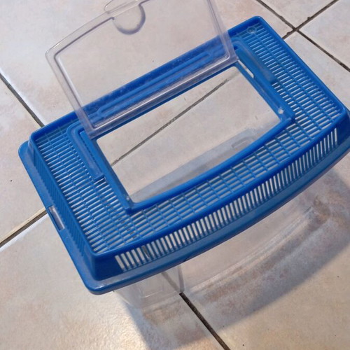 Mini Aquarium like new, 20x12 cm with removable lid and handle