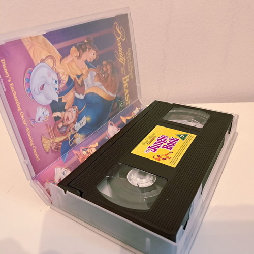 The Jungle Book VHS used Walt Disney Classics 1967 without subtitles