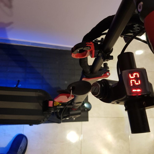 Zero 10 electric scooter used with 1000W motor and 70km range