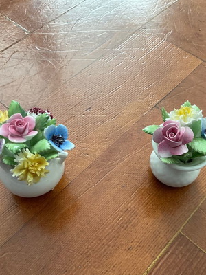 Royal Adderlay decorative items from England, set of 2, like new