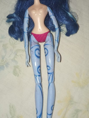 Winx doll like new