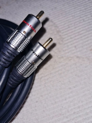 Audio cables used