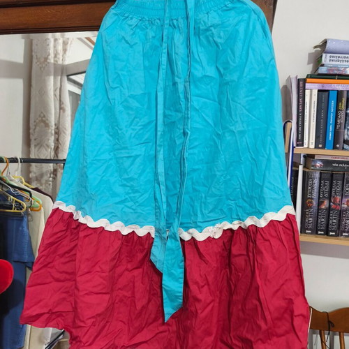 Two-Tone Skirt with Pockets and Belt used, size M, red and blue