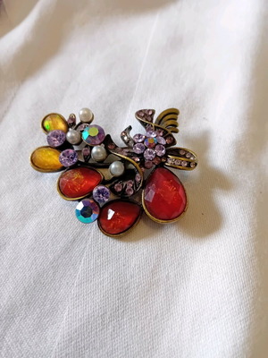 Pin new, multicolored
