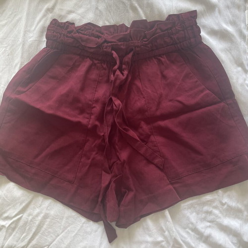 Shorts high-waisted burgundy H&M like new, sizes XS and S