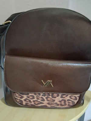 Verde backpack like new, brown with leopard detail