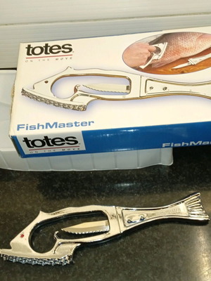 Fish cleaning tool like new