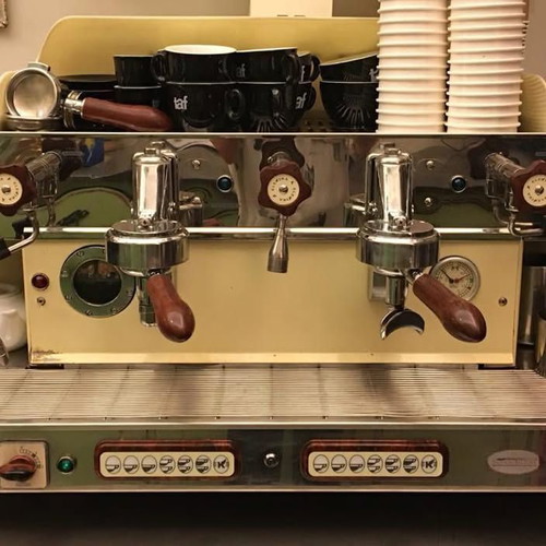 Elektra Barlume 2 Group Espresso Machine like new, vintage cream
