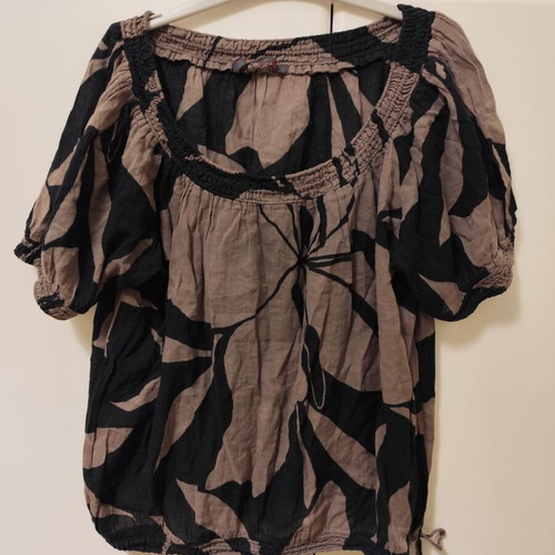 Badila blouse small like new