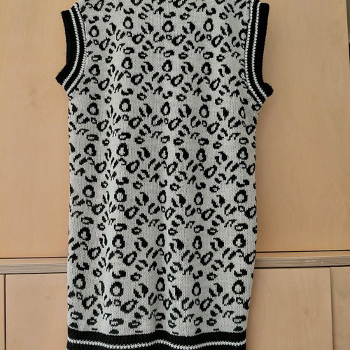 Sleeveless dress animal print like new, one size