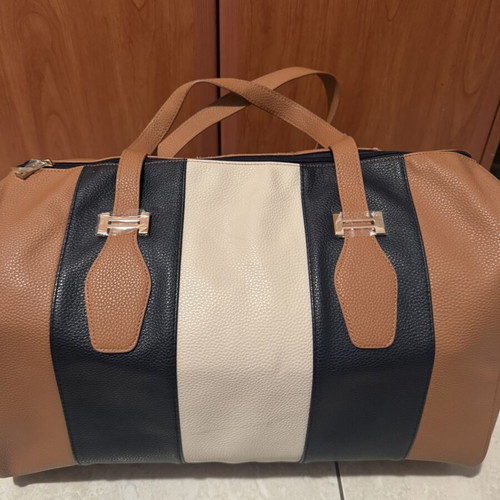 Elegant Tricolor Travel Bag like new, tan black beige