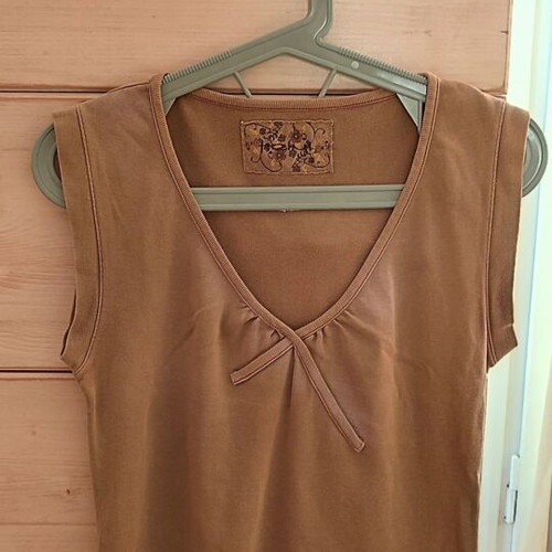Helmi cotton t-shirt medium, like new, khaki