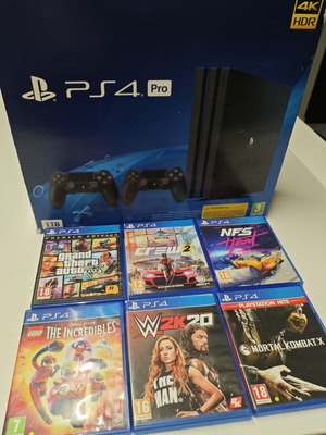 PlayStation 4 Pro κονσόλα 1TB με 2 χειριστήρια και 6 παιχνίδια