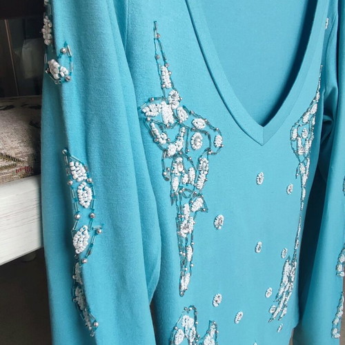 Zuiki women's blouse like new, embroidered, size S