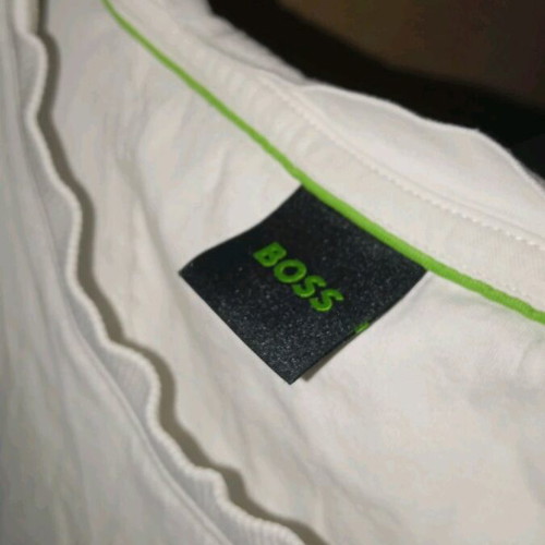 Hugo Boss men's white T shirt size M like new