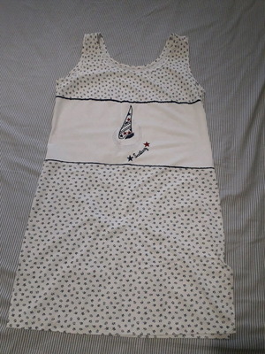 Box Now nightdress like new with tears, elastic cotton