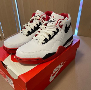 НОВИ Nike Air Flight