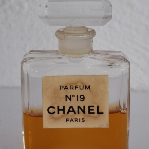 Chanel No. 19 Parfum Extrait 14 ml used, classic fragrance