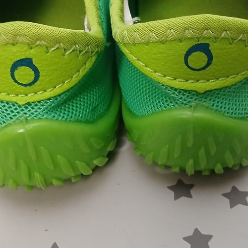 Tribord kids' water shoes size 24-25 like new, green