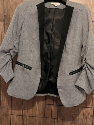 H&M σακάκι μέγεθος 38 σαν καινούργιο, μαλακό ύφασμα, κοντά μανίκια
