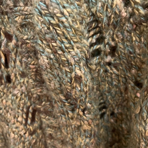 Sisley cardigan like new in green winter shades