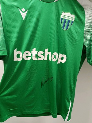 Levadiakos Maniotis Signed Jersey like new