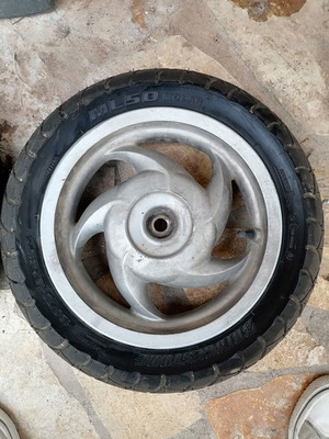 Ζαντολάστιχα Piaggio scooter 125cc μεταχειρισμένα Bridgestone ML 50 120/70-12
