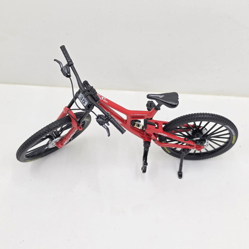 Downhill MTB Die-Cast Metal Bike 1:8 Scale, like new, red