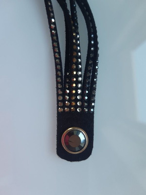 Jewelry with rhinestones for neck or wrist