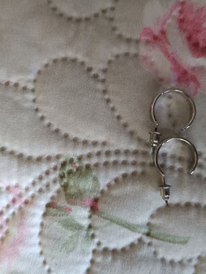Steel earrings like new, silver color