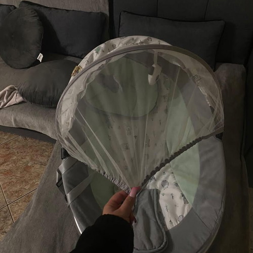 Relax chair like new with remote control, mint color unisex