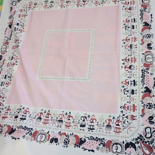 Tablecloth vintage, like new
