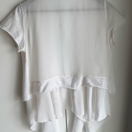 Please cardigan with asymmetries size S like new, white