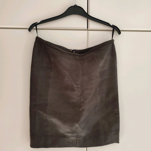 Mini skirt made of faux leather like new, brown, size XS