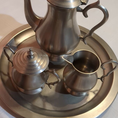 Tin Tea Set like new, 4 pieces, made in India