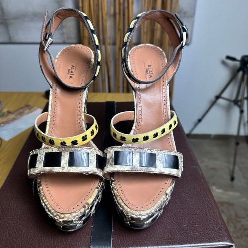 Alaïa sandals used, colorful, size 39