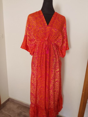 Silk dress new, fits up to XL, orange