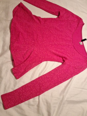 Fuchsia blouse with embossed designs like new, Small/Medium