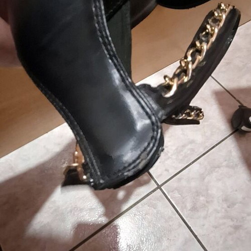 Black sandals with gold details like new, 10 cm heel