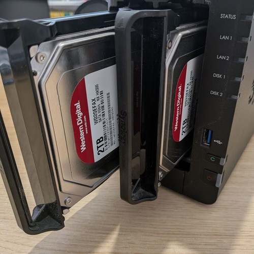Synology NAS DS220+ with 2x2TB WD Red drives and 6GB RAM like new