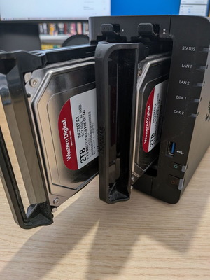 Synology NAS DS220+ with 2x2TB WD Red drives and 6GB RAM like new