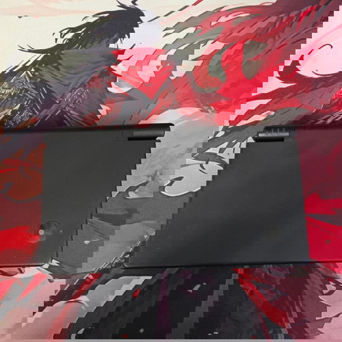 Nintendo DSi като нов с стотици игри и 32GB карта