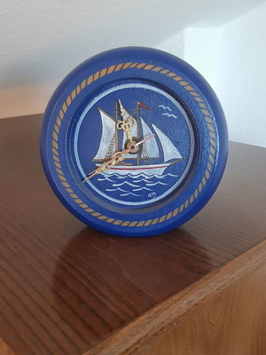 Wooden hand-painted analog table clock like new